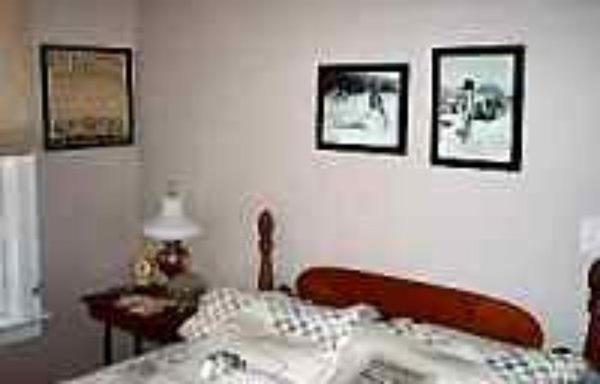 Josephine'S On The Bay Bed And Breakfast Hull Chambre photo