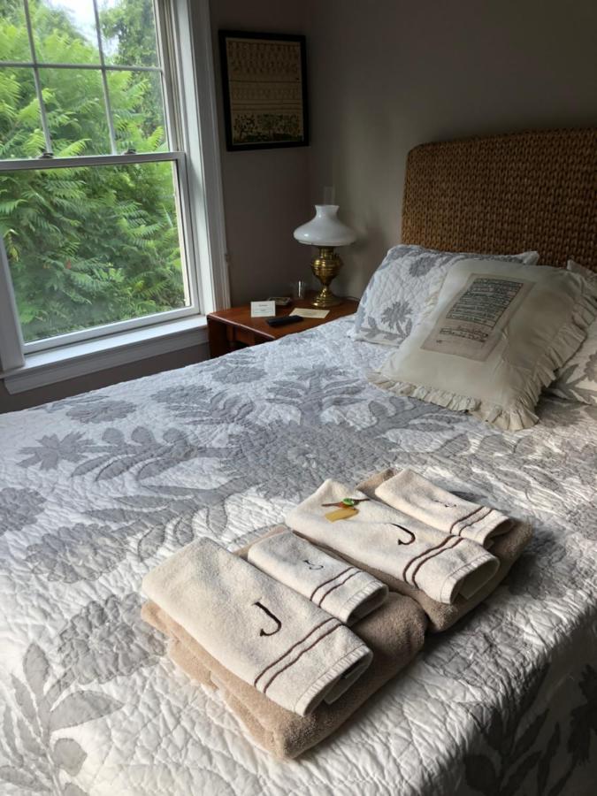 Josephine'S On The Bay Bed And Breakfast Hull Extérieur photo