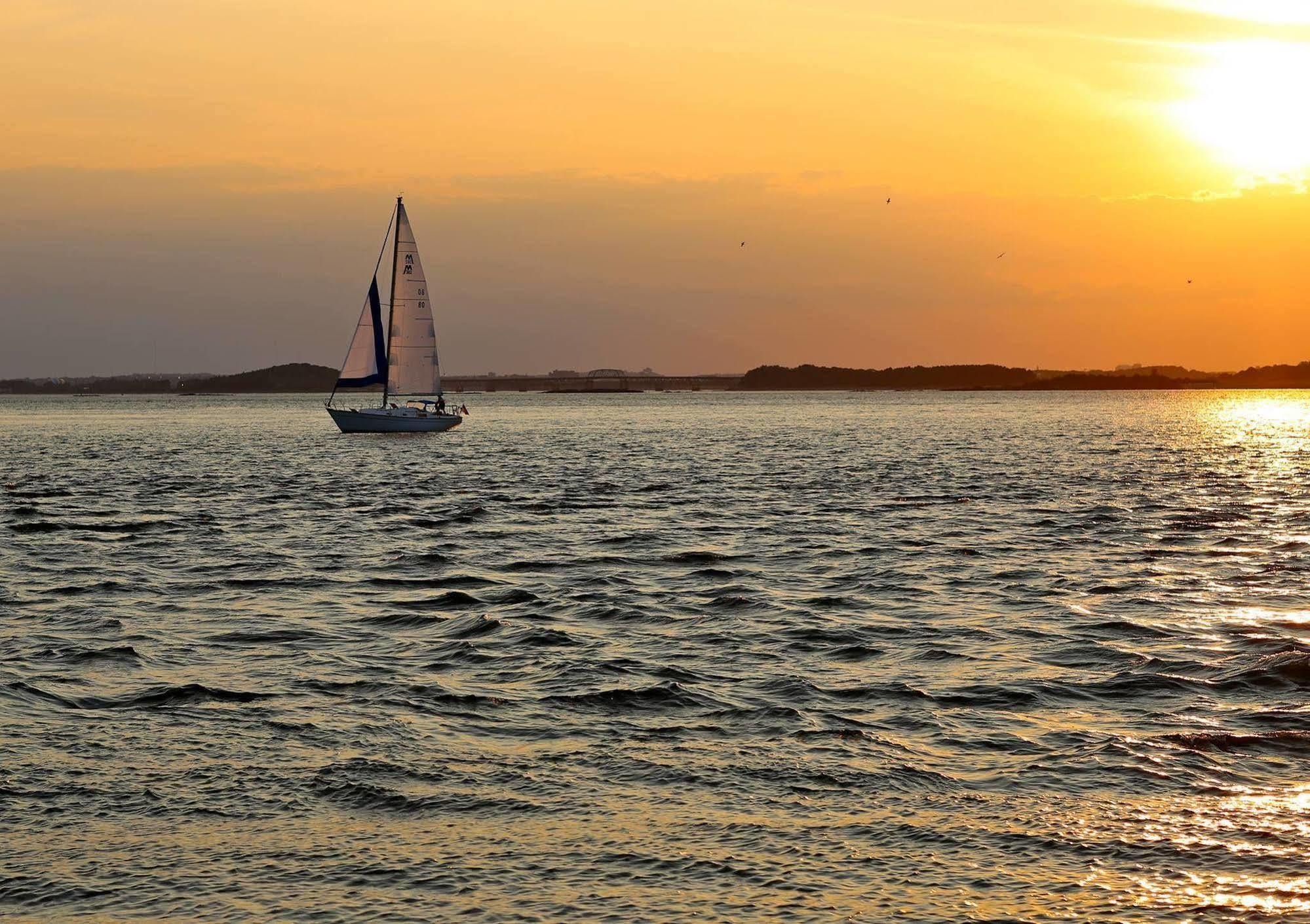 Josephine'S On The Bay Bed And Breakfast Hull Extérieur photo