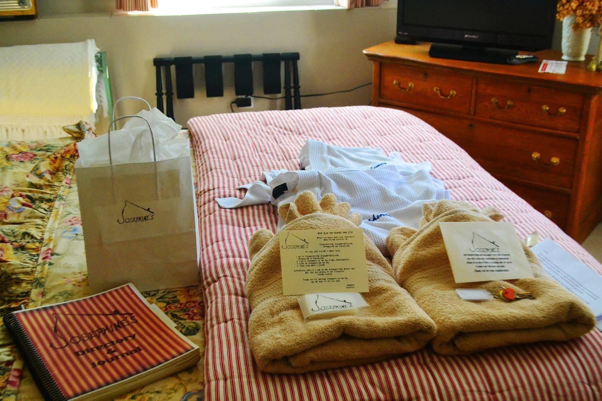 Josephine'S On The Bay Bed And Breakfast Hull Extérieur photo